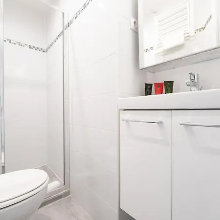 Cute Flat, A Few Steps From Paris
